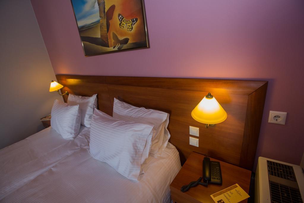 Mirabel Citycenter Hotel Аргостолион Экстерьер фото